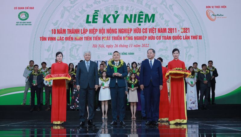 Công ty cổ phần Hoàng Anh. Ông Trần văn chinh PCT HĐQT GĐK