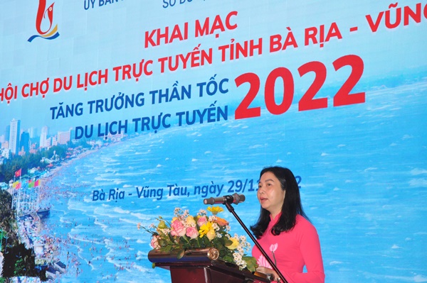 Bà Trần Thị Thu Hiền, Phó Giám đốc Sở Du lịch tỉnh Bà Rịa – Vũng Tàu phát biểu tại buổi lễ