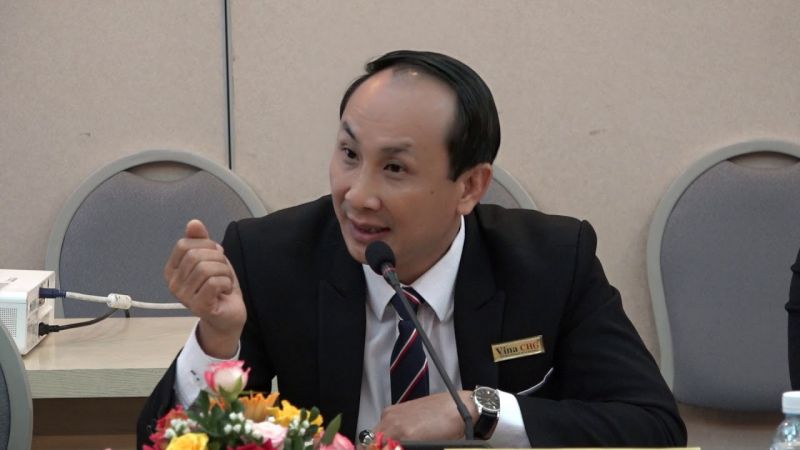 ông Nguyễn Viết Hồng, Phó Chủ tịch Hội bảo vệ quyền lợi người tiêu dùng TP Hồ Chí Minh, Chủ tịch Công ty CP Phát triển Công nghệ kỹ thuật Vina (Vina CHG)