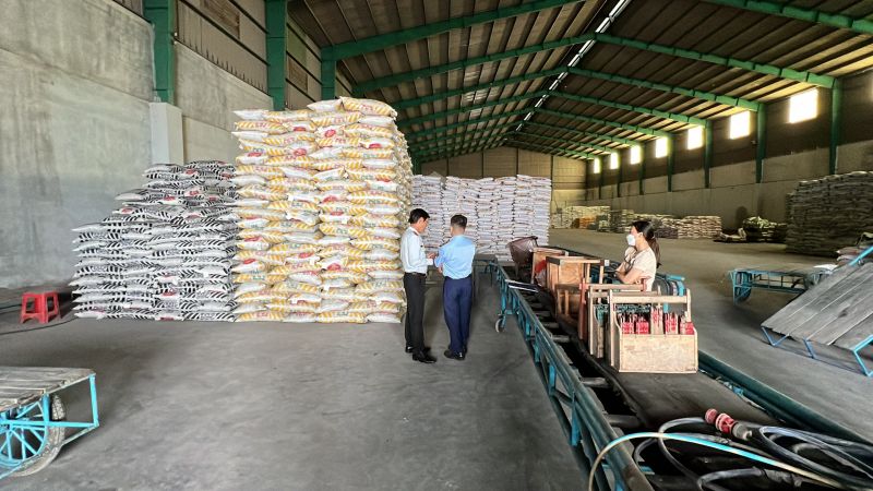 Xử phạt 01 cơ sở buôn bán phân bón có chất lượng không phù hợp với quy chuẩn kỹ thuật tương ứng