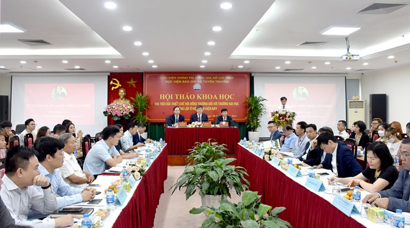 Quang cảnh Hội thảo “Vai trò của thiết chế Hội đồng trường đối với trường đại học công lập ở Việt Nam hiện nay”.