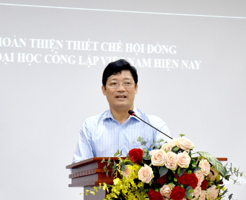 PGS,TS. Nguyễn Xuân Phong, Trưởng Khoa Chính trị học, Học viện Báo chí và Tuyên truyền tham luận về “Giải pháp nâng cao chất lượng hoạt động của Hội đồng trường trong đại học công lập ở Việt Nam hiện nay”.