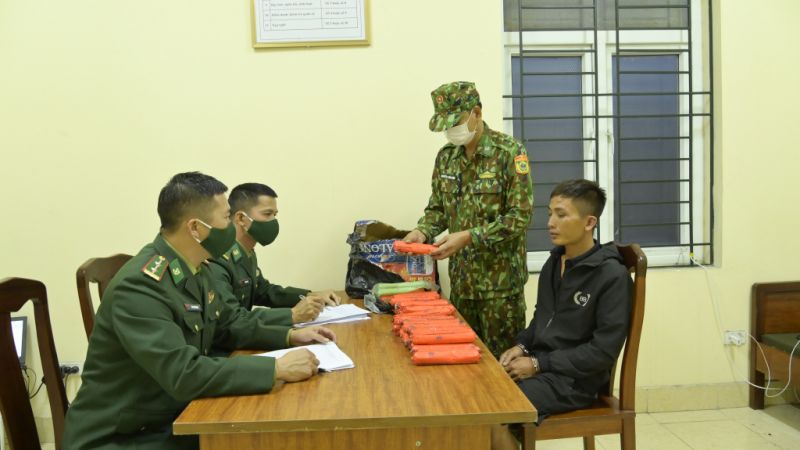 X Pháp luật Thứ Tư, 30/11/2022 12:29 (GMT +7) Bộ đội Biên phòng Quảng Ninh bắt giữ đối tượng vận chuyển trái phép 10,4kg thuốc nổ