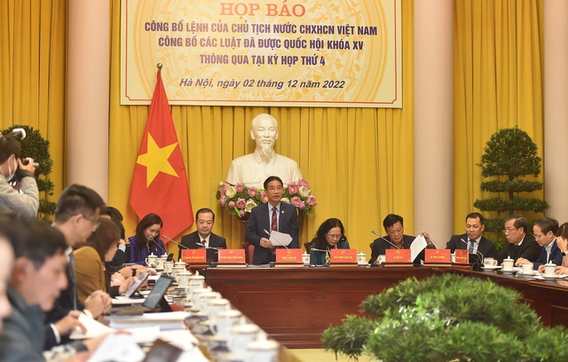 Phó Chủ nhiệm Văn phòng Chủ tịch nước Phạm Thanh Hà chủ trì họp báo. Ảnh VGP/Nguyễn Đức