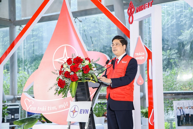 Phó Tổng Giám đốc EVN Võ Quang Lâm phát biểu tại buổi lễ