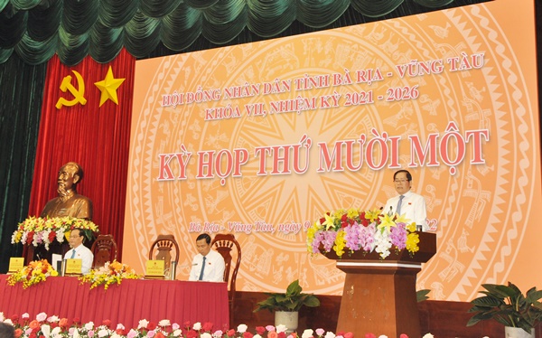 Ông Phạm Viết Thanh, Bí thư Tỉnh ủy, Chủ tịch HĐND tỉnh phát biểu kết luận Kỳ họp