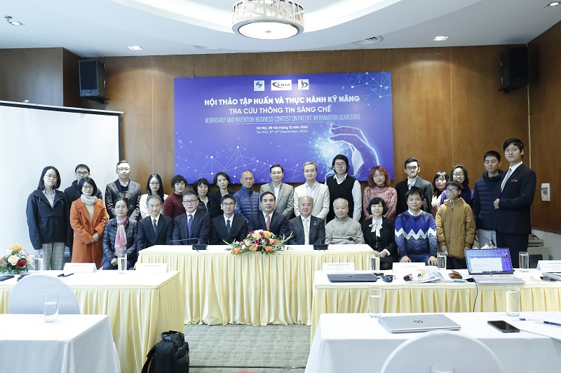 Ban Tổ chức và các đại biểu tham dự trực tiếp tại Hà Nội