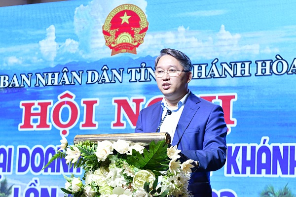 Ông Nguyễn Hải Ninh- UVBCHTƯ Đảng, Bí thư Tỉnh ủy phát biểu tâm huyết chia sẻ cùng cộng đồng doanh nghiệp