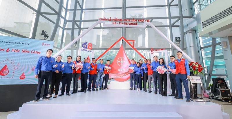 Lễ phát động Tuần lễ hồng EVN lần thứ VIII tại Trụ sở cơ quan Tập đoàn Điện lực Việt Nam