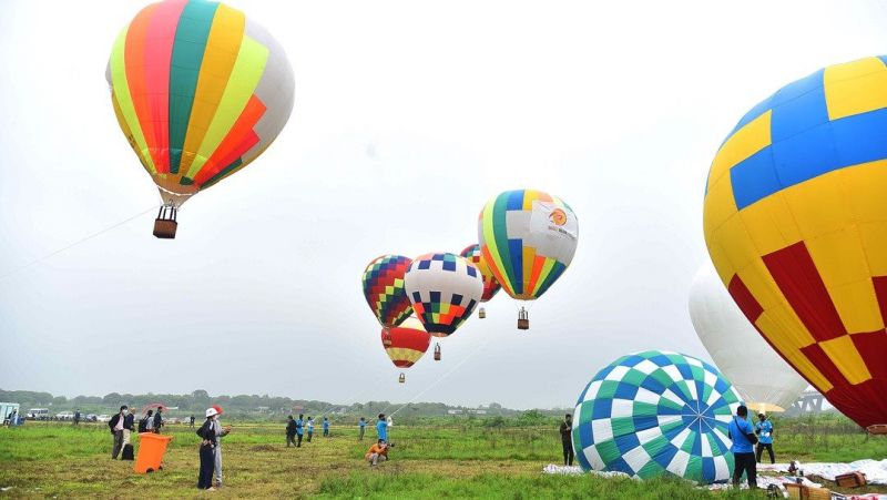 Du lịch trải nghiệm lại lễ hội Festival Khinh khí cầu - Dù lượn quốc tế tại TP Sầm Sơn.