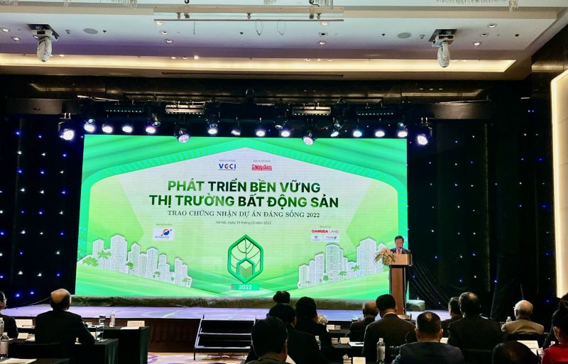 Hiến kế tháo gỡ khó khăn cho thị trường bất động sản