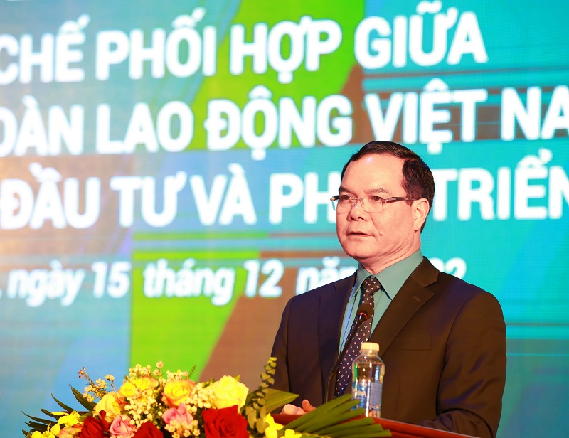 Ông Nguyễn Đình Khang - Ủy viên BCHTW Đảng, Chủ tịch Tổng LĐLĐ Việt Nam phát biểu tại buổi lễ