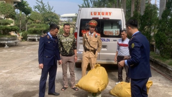Phát hiện hơn 130 kg nội tạng heo hôi thối đang trên đường tiêu thụ tại Quảng Ninh