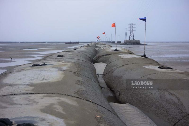 Dự án bến cảng tổng hợp Vạn Ninh ở xã Vạn Ninh, TP Móng Cái, tỉnh Quảng Ninh đứng trước nguy cơ chậm tiến độ do thiếu nguồn vật liệu san lấp