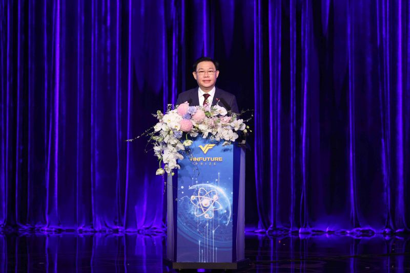 Chủ tịch Quốc hội Vương Đình Huệ tại lễ trao giải thưởng VinFuture 2022