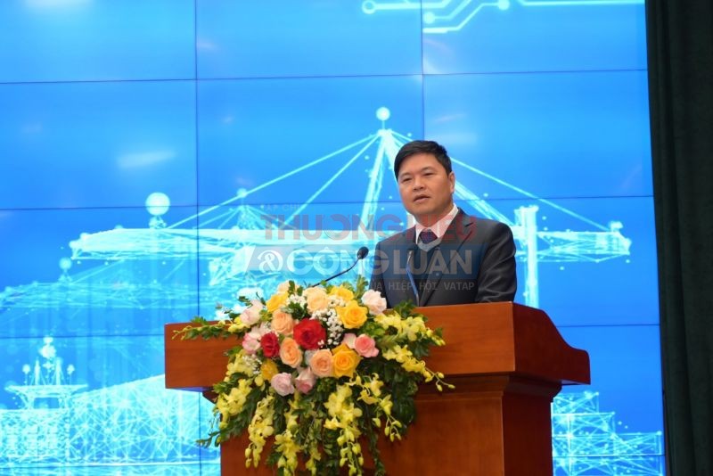 Ông Hoàng Minh Cường, Phó chủ tịch UBND TP. Hải Phòng phát biểu tại hội nghị