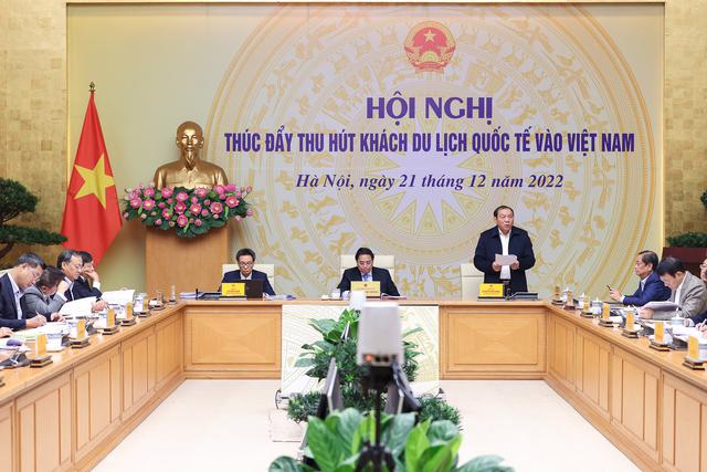 Bộ trưởng Bộ VHTT&DL Nguyễn Văn Hùng phát biểu tại Hội nghị