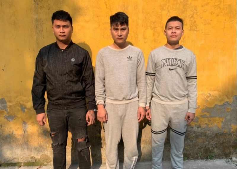 Các đối tượng cho vay nặng lãi dưới hình thức bốc bát họ bị bắt giữ( ảnh: Công an tỉnh Vĩnh Phúc)