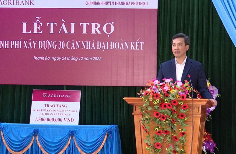 Ông Nguyễn Chí Thành - Phó Bí thư Huyện ủy, Chủ tịch UBND huyện Thanh Ba phát biểu tại buổi lễ