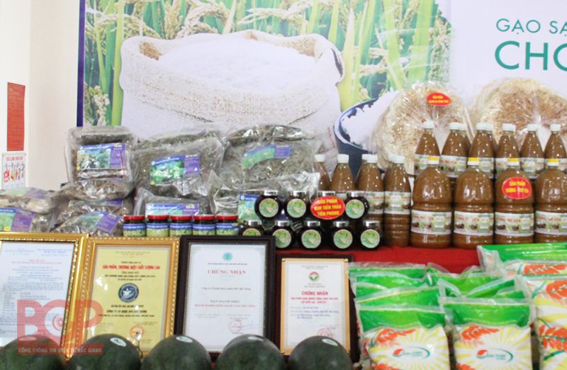 Việt Yên công nhận thêm 8 sản phẩm OCOP năm 2022