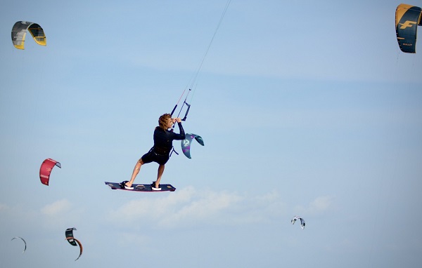 Biển Ninh Chữ - Ninh Hải đã trở thành điểm hẹn lướt ván diều của các vận động viên chuyên nghiệp khắp thế giới