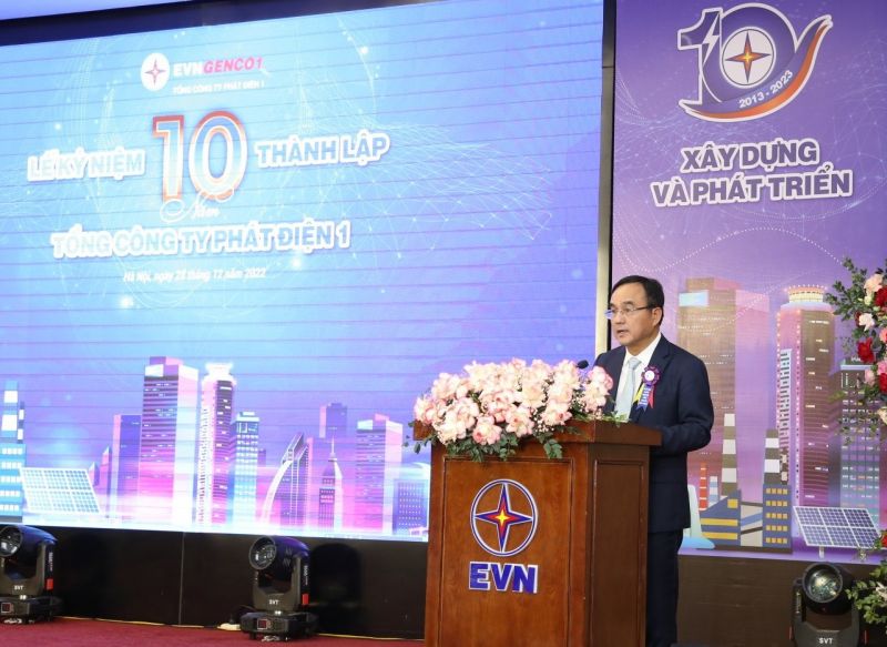 Ông Dương Quang Thành - Chủ tịch Hội đồng thành viên EVN phát biểu chúc mừng EVNGENCO1.