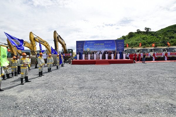 Chờ lệnh khởi công Dự án của Thủ tướng Chính phủ Phạm Minh Chính