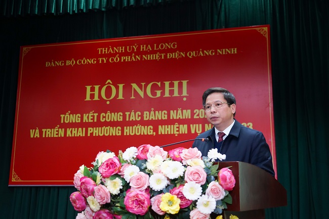 Bí thư Đảng ủy, Chủ tịch HĐQT Nguyễn Tuấn Anh, phát biểu tại Hội nghị