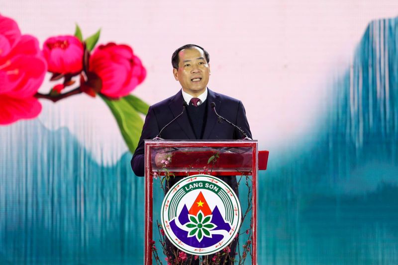 Ông Dương Xuân Huyên - Phó Chủ tịch thường trực UBND tỉnh Lạng Sơn phát biểu tại lễ khai mạc.