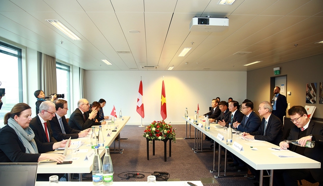 Phó Thủ tướng đề nghị Thụy Sĩ hỗ trợ Việt Nam trong các lĩnh vực giáo dục-đào tạo và khoa học-công nghệ, đào tạo đặc biệt trong đổi mới sáng tạo, chuyển đổi số, đào tạo nghề. Ảnh VGP/Hải Minh