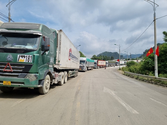 Hàng hoá xuất khẩu sang Trung Quốc qua cửa khẩu Tân Thanh, Lạng Sơn - Ảnh: haiquanonline.com.vn