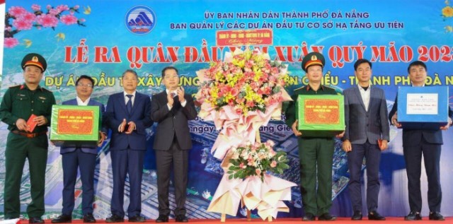 Lễ ra quân đầu năm thi công Cảng Liên Chiểu