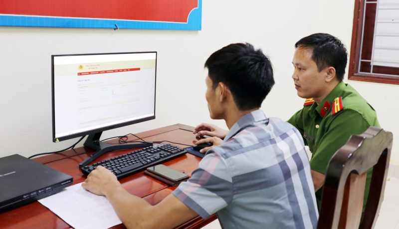 Mô hình “Dịch vụ công trực tuyến” tại xã Đông Phong, huyện Yên Phong (Ảnh: bacninh.gov.vn)