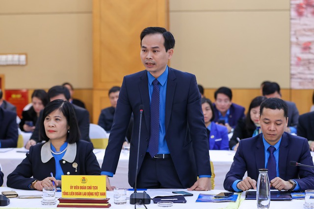 Đại diện Liên đoàn Lao động TP. Đà Nẵng nêu ý kiến tại Hội nghị - Ảnh: VGP/Nhật Bắc