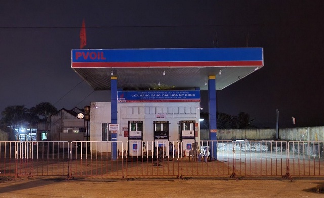 Cửa hàng xăng dầu Hòa Mỹ Đông “bỗng dưng” đóng cửa, ngừng bán hàng mà  không thông báo cho cơ quan quản lý nhà nước.
