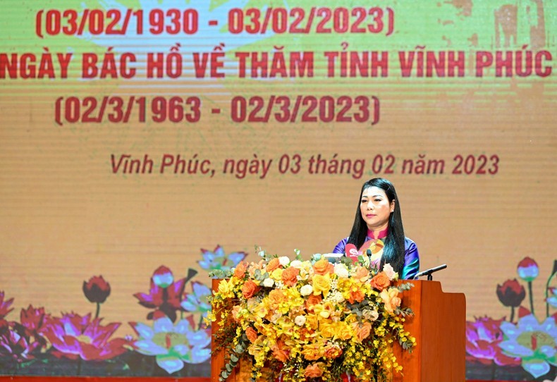 B&iacute; thư Tỉnh uỷ Vĩnh Ph&uacute;c Ho&agrave;ng Thị Thu&yacute; Lan đọc diễn văn tại buổi lễ kỷ niệm