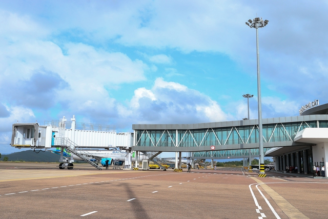 Cảng hàng không Phù Cát là sân bay nội địa, cấp 4C (theo phân cấp của Tổ chức hàng không dân dụng quốc tế ICAO) - Ảnh: VGP/Nhật Bắc