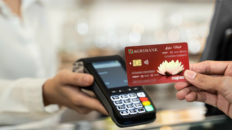Chỉ với một lần đăng ký mở thẻ, khách hàng được đón “cơn lốc” ưu đãi với nhiều chương trình khuyến mại hấp dẫn tại Agribank