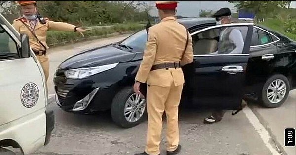 Xử lý hình sự đối tượng lao xe vào cảnh sát giao thông tại Vĩnh Phúc