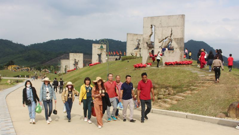 Khu du lịch tâm linh - sinh thái Tây Yên Tử thu hút hàng vạn du khách trong Tuần Văn hóa - Du lịch tỉnh Bắc Giang năm 2023