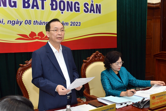 Phó Thống đốc Đào Minh Tú nhấn mạnh, Ngân hàng Nhà nước (NHNN) chưa có văn bản và phát ngôn nào khẳng định siết chặt tín dụng bất động sản