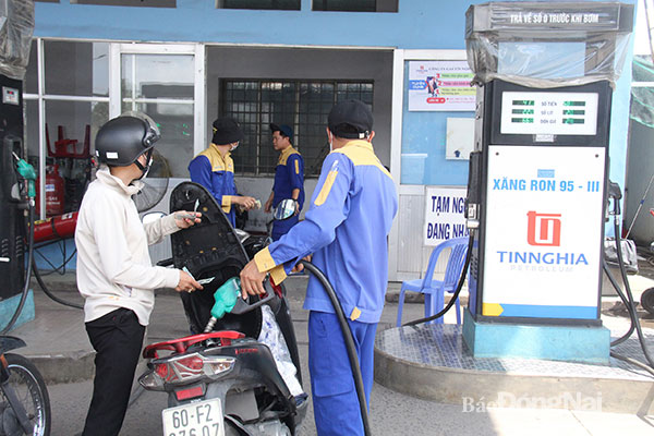 Không quy định mức chiết khấu là can thiệp nửa vời vào thị trường xăng dầu