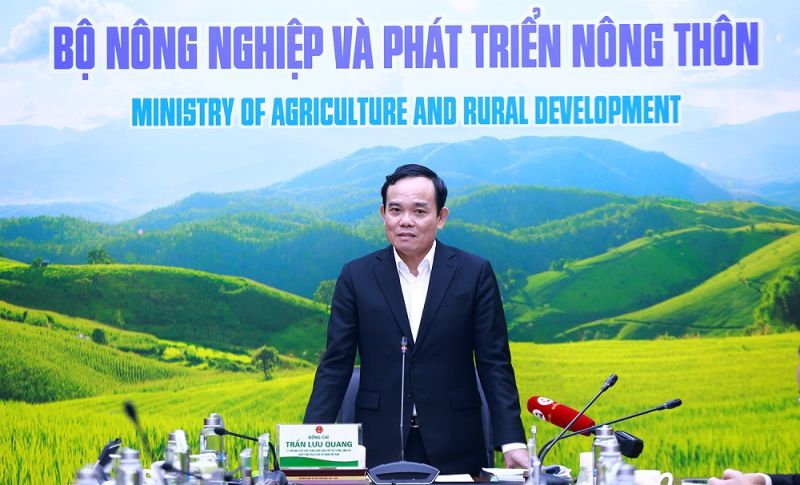 Phó Thủ tướng Trần Lưu Quang biểu dương, đánh giá cao những kết quả nổi bật, khá toàn diện của ngành trong thời gian qua, góp phần đưa nông nghiệp trở thành 