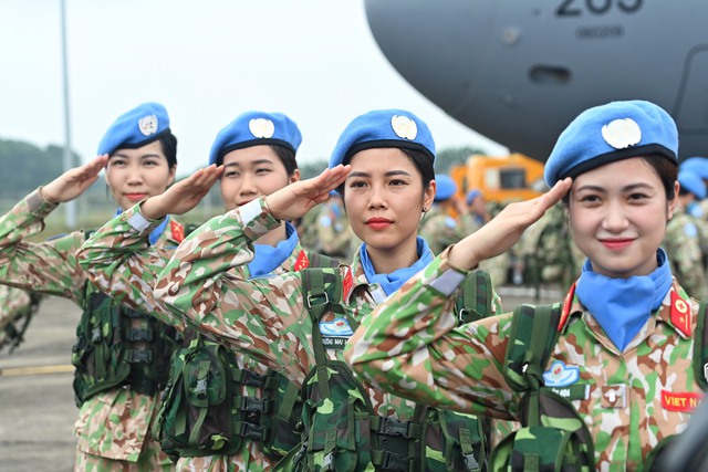 Nữ quân nhân Quân đội nhân dân Việt Nam tham gia hoạt động gìn giữ hòa bình Liên Hợp Quốc