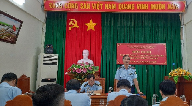 Ông Trần Đức Tiến (đứng trong cùng) phát biểu tại Hội nghị. Ông Trần Đức Tiến (đứng trong cùng) phát biểu tại Hội nghị.