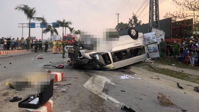 Hiện trường vụ tai nạn nghiêm trọng tại Quảng Nam. (Ảnh: Ủy ban An toàn giao thông quốc gia).