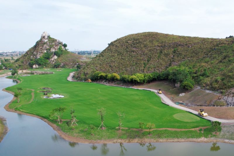 một hố gôn của BRG Rose Canyon Golf Resort