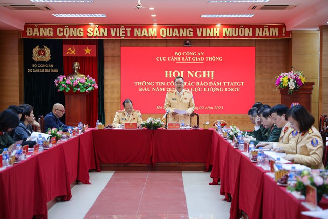 Lãnh đạo Cục CSGT phát biểu tại Hội nghị thông tin công tác bảo đảm TTATGT - Ảnh: VGP/LS Lãnh đạo Cục CSGT phát biểu tại Hội nghị thông tin công tác bảo đảm TTATGT - Ảnh: VGP/LS