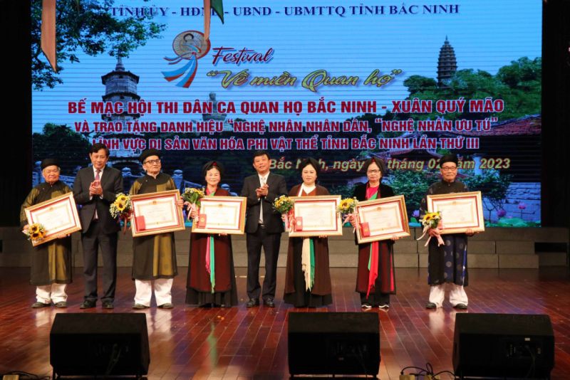 Bế mạc Hội thi Dân ca Quan họ Xuân Quý Mão – 2023 và tôn vinh các nghệ nhân lĩnh vực di sản văn hóa phi vật thể 
