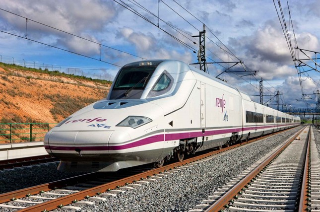 Tàu tốc độ cao đang khai thác tại Tây Ban Nha (ảnh: RENFE).